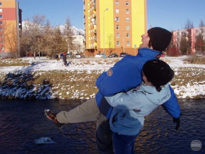 snaha Ikíkov vo Svite hodiť Iva do svitskej rieky Poprad aneb Ivova zdvihnutá noha 1.
