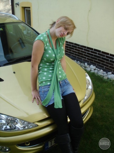takto som vyzerala ked som mala blond vlasky :D