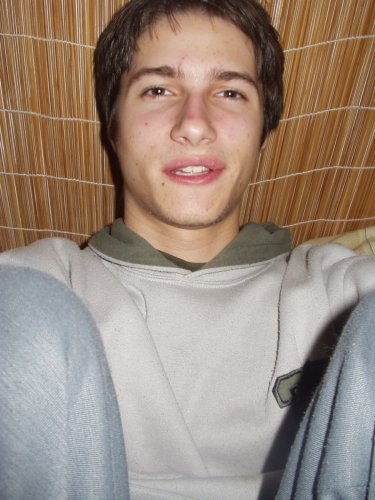 A este jedna s vymletym feisom :)