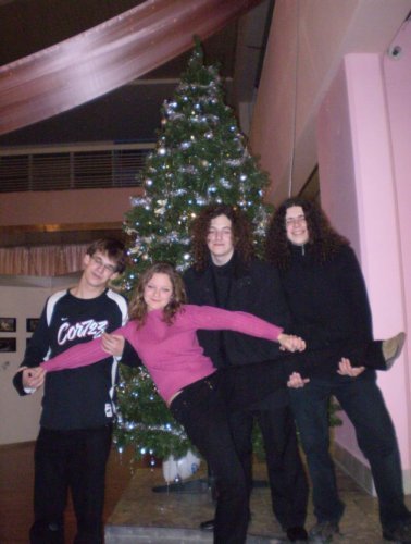 Z lava: ice_stovo, desiree, ygor, ja :)