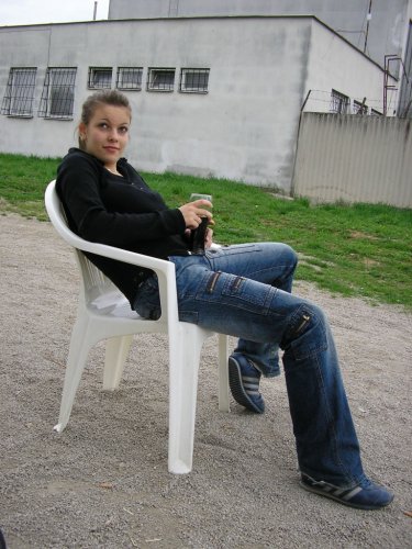 na kofci.,