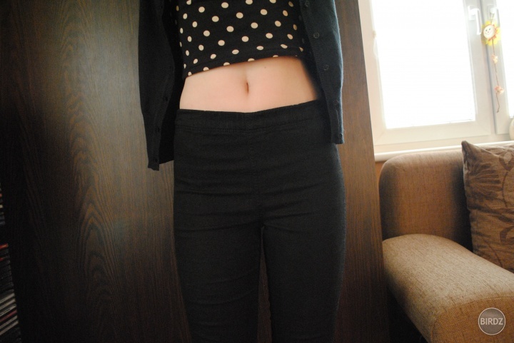 Polka dots and crop top, čo Viac môžem chcieť ? :)