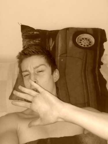v postielke...:DD