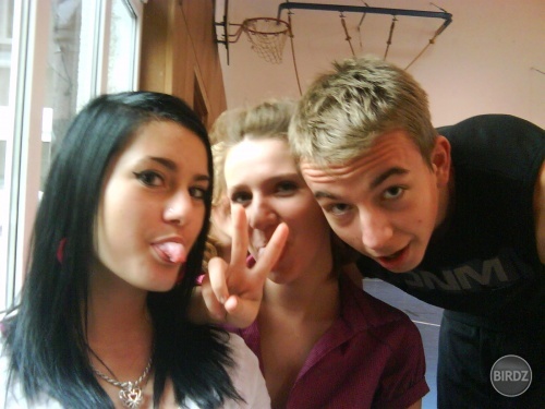 Majka ja Tóno :) at school :) 