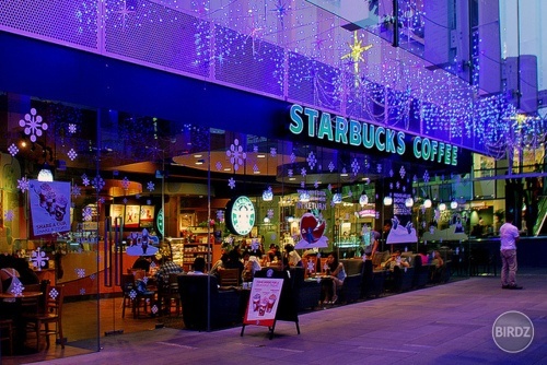 STARBUCKS COFFEE a Vianočne vyzdobené mesto:D