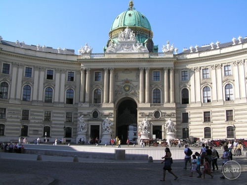 Hofburg - pohľad z Michaeler Platz