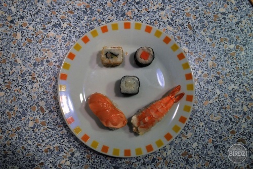 no a komu nechuti sushi, nech ho sem ani nenapadne klikat O:-0