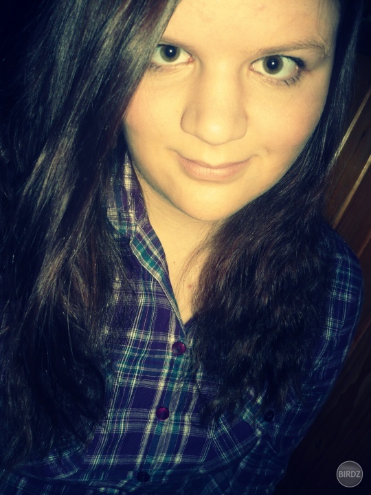 Lebo ľúbim fialovú a sa mi tu ľúbia moje vlasy (čo sa nestáva veľmi často :P )