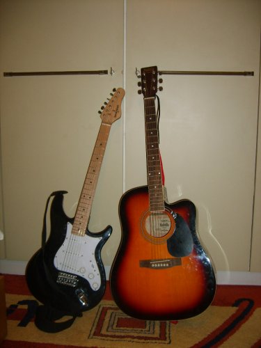 Aďkina a moja gitaraa : )