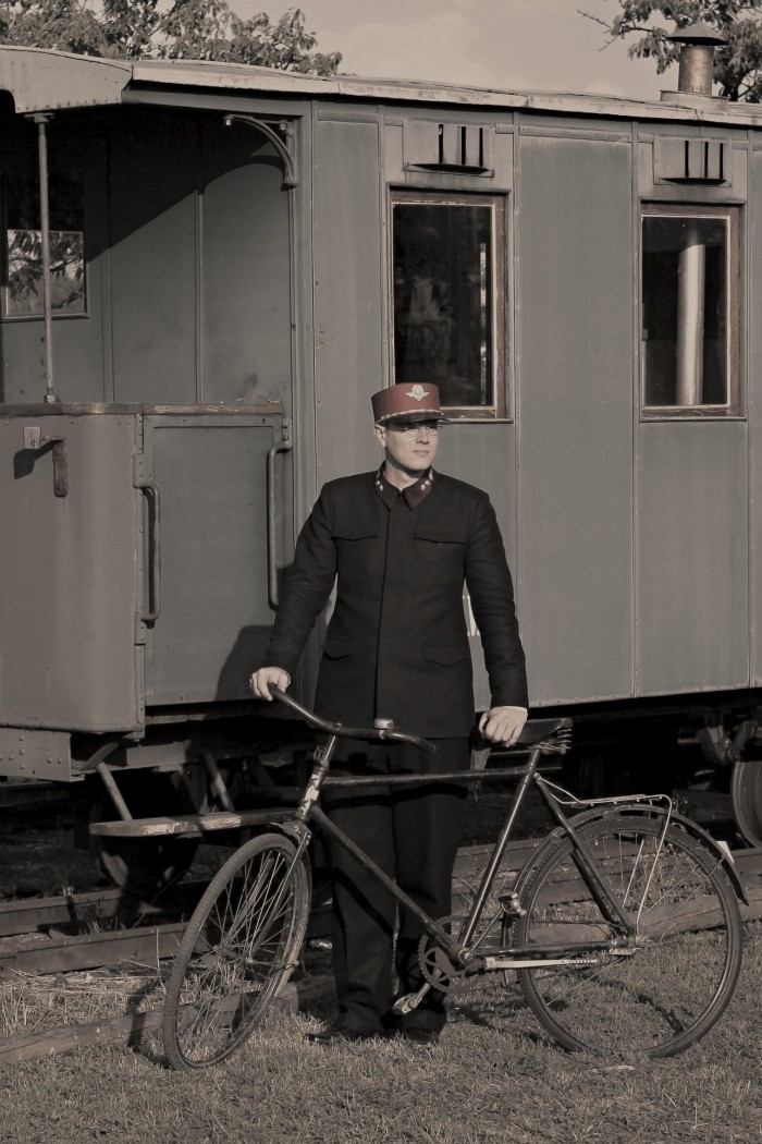 Z uhorského šľachtica sa razom stal prvorepublikový železničný úradníček :D