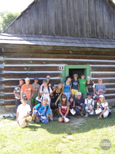 Skanzen rytiersky ludia a goticke ovce