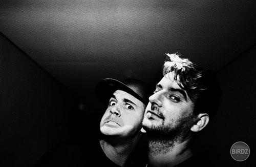 peckový Modeselektor. a bodka.