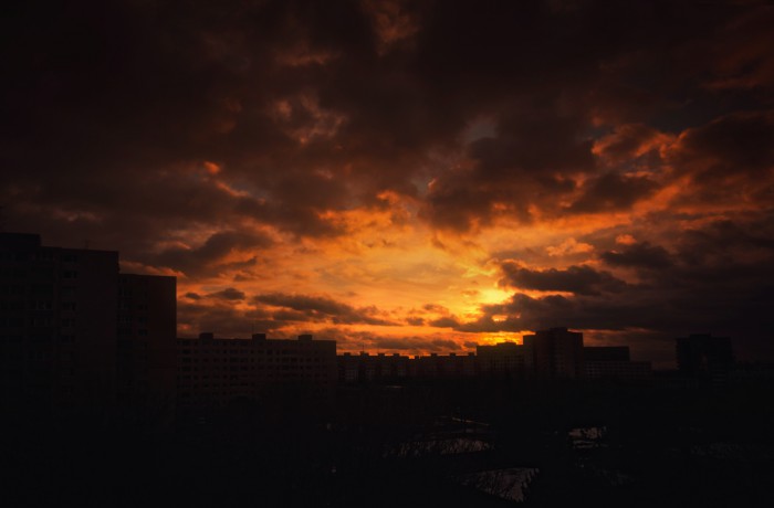 Petržalka dnes , fotené z okna,  mohol mi Hitech ND 1.2 (filter) 