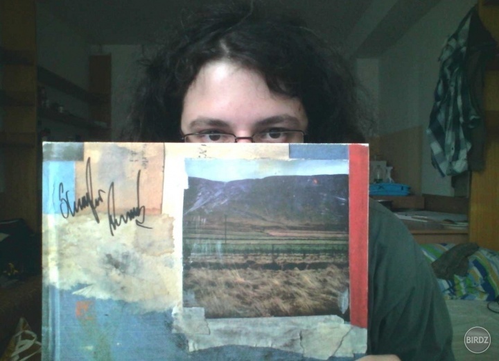 Vcera supersky den a toto LP ked som zbadal proste, must have !
a podpisal mi aj ujo oli ofkors ^__^