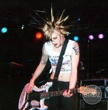 Brody Dalle.. spevacka s Distillers keby niekto nevedel