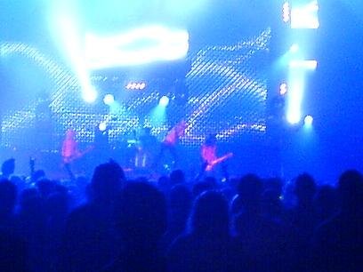 VElvet revolver band
