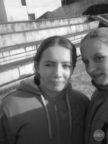 ja a zlatka /skrtik)/

moja malicka lasocka.strasne ju mam tez rada ako,naj kamosky-.4ever