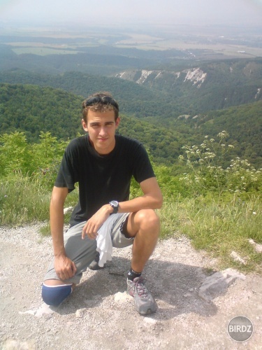 Ja and moje invalidne koleno na rodinnom vilete :)