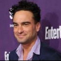 Johnny Galecki/Leonard Hofstadter
On je tak brutálna kombinácia môjho super strýka a frajera, že sa asi pototo!!! Jáj, milujem Big Bang Theory aj kvôli nemu veru :)
Teším sa ešte ako mi toto okomentuje h8u, že absolútne nechápe :D