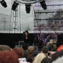 Lucie Bíla- ..len ta hocikto nemá taky hlas ako ona..jej koncert bol fakt jeden z najlepšich čo som videla,čo sa týka českej scény..klobuk dole..
Vondráčková mohla byť ako kolvek dobrá..ale na Bílej výšky a to ako dokáže pracovať s hlasom to teda fakt nem