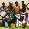 Mokoomba - nová kapela z Afriky, úžasná živelná šou plná krásnych vokálov, chytľavej muziky, nový objav z Colours of Ostrava 2010, mňam!