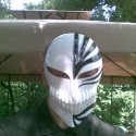 Ja Andrej s maskou na tvári vo Vajnoroch v záhrade hm  ...