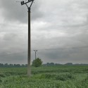 Stĺp. Stál tam tak smutne, vyzeral nepotrebne a zbytočne, nemohol som ho neodfotiť. Chcel som mu dopriať popularitu. Dal som mu meno Eugen, vyzerá tak eugenovsky.