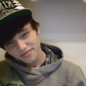 Weird face, weird hair :X