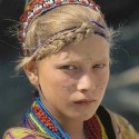 Dievča z kmeňa Kalašov z Pakistanu