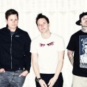 blink 182 
2009 najnovšia foto :) krásne však? 