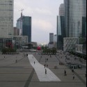 La Defense a v pozadí Víťazný oblúk