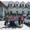 pred hotelom v Devine :) všetci kamaráti dokopy :)