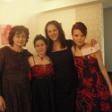 stužková 8. novembra 2008
Zuzkina mama, Zuzka, naša bývalá triedna a ja
:D