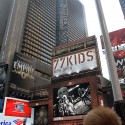 Times Square... Miesto kam sa chodia turisti pozerať na reklamy.