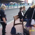 benci ty sa tam tvaris ako mrtvolka!! :D a kiko pohlad ze 