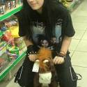 Nie , to neni tricko tokio hotel ~_~ ale evanescence ... a ano dobre sa mi hupalo na tom konikovi a ne nezlomila som ho :p