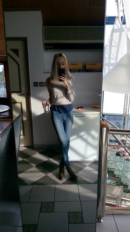 Aj ja chcem taky dom, kde vsade su taketo zrkadlove stlpy :D !!