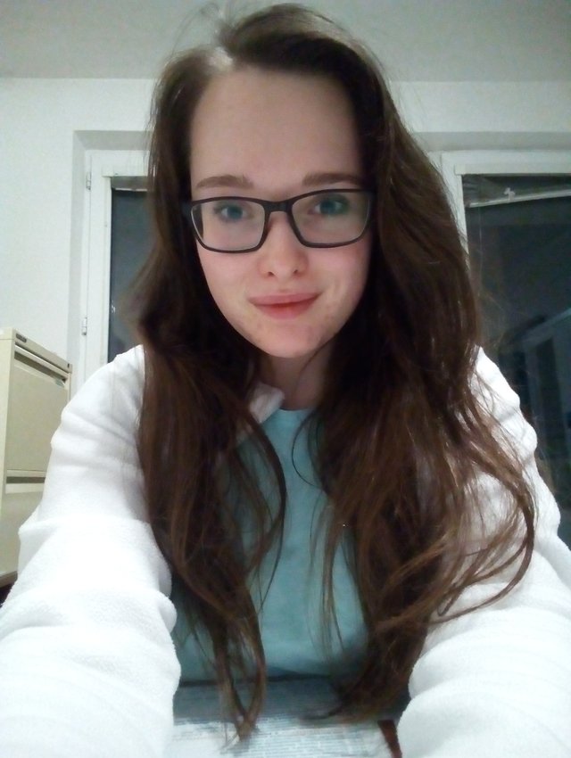 Úžasný pocit, keď všetci pokojne spia a ja so už môžem rozpustiť vlasy a začať sa tešiť na celý deň voľna 
