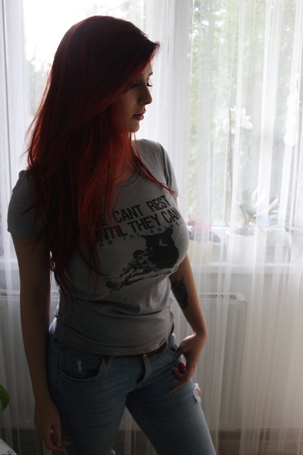 este viac naisu tricko :3