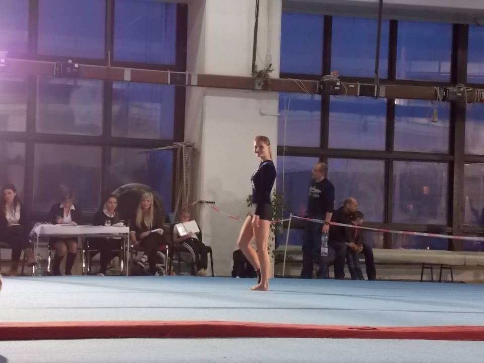 Starting a floor routine )