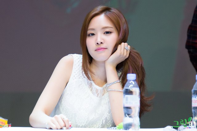 Son Na-eun