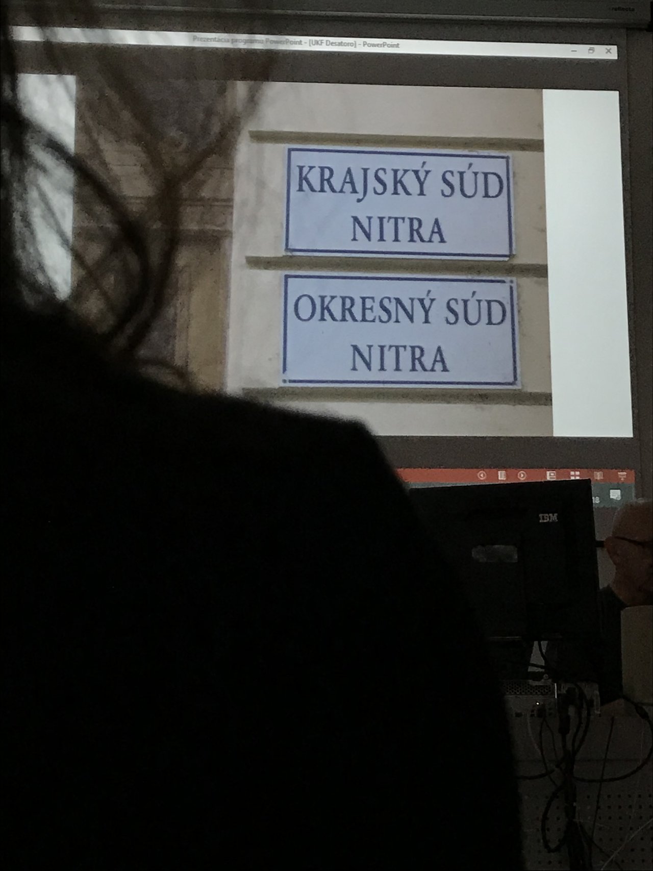 Síce som sa z gynekológie nič nenaučila, aspoň nám pán prednosta ukazal, kde sa všetci dostaneme^^