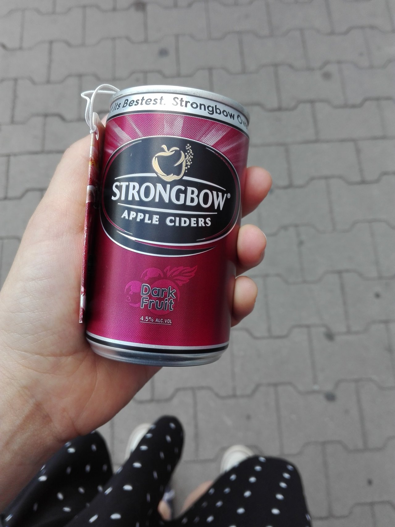 Takúto nežnú plechovočku Strongbow som dostala v Kaufe :love: