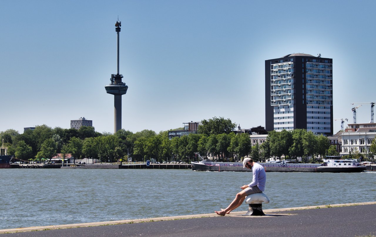 už som vám vravel, že Rotterdam je veľmi pútavé mesto?