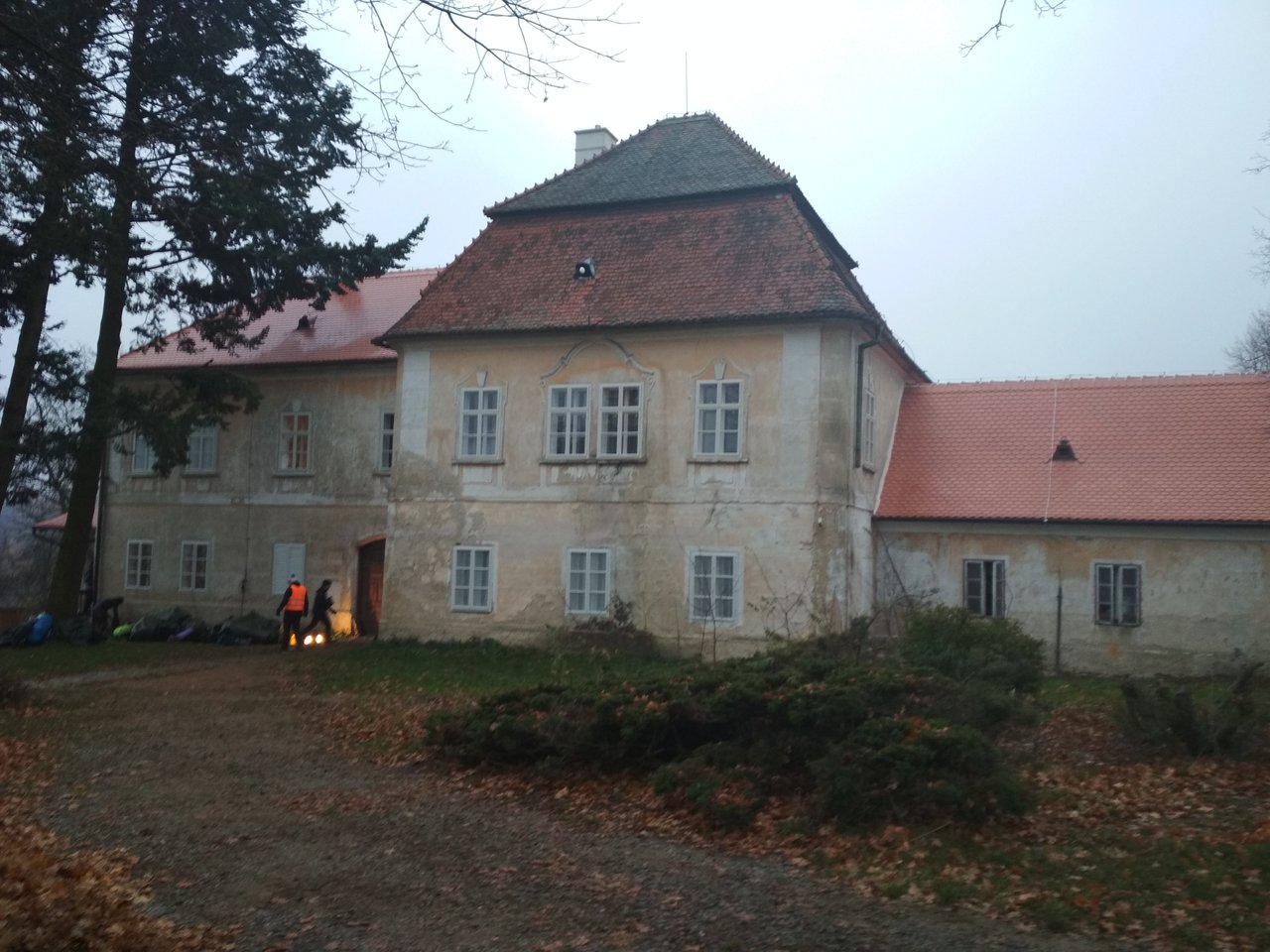tu som 3 hodiny spal ... počas toho ako som robil fotografa na tej 20 hodinovej súťaži v okolí Brna :) idem domooov
