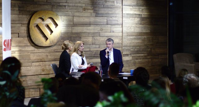 Tá Čaputová aj múdro hovorí.... ale vždy keď sa na ňu pozriem, tak mi príde ako keby sa mala ísť rozplakať