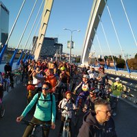 dnes sa v Bratislave bicyklovalo cez mosty <3 I.
