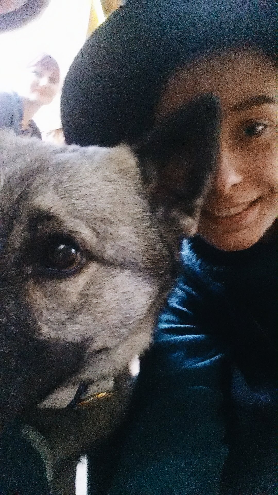 núďa na chodbe a zatúlaný plyšiačik :3