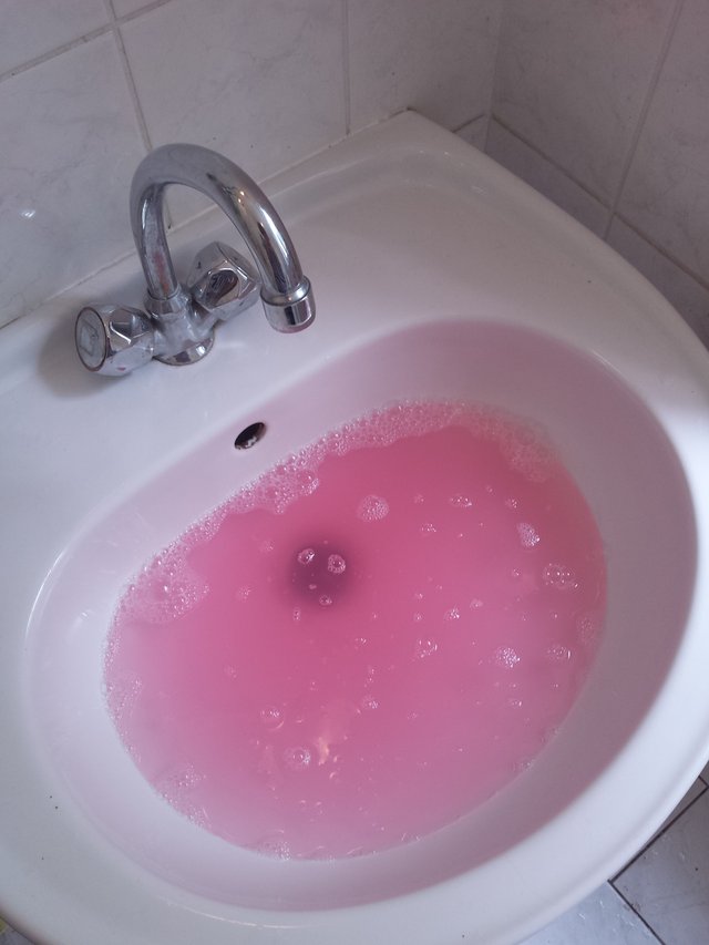 nemám kamarátov ale mám jednorožčí moč, dobre nie?