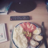Som si navarila a idem papať :*  
